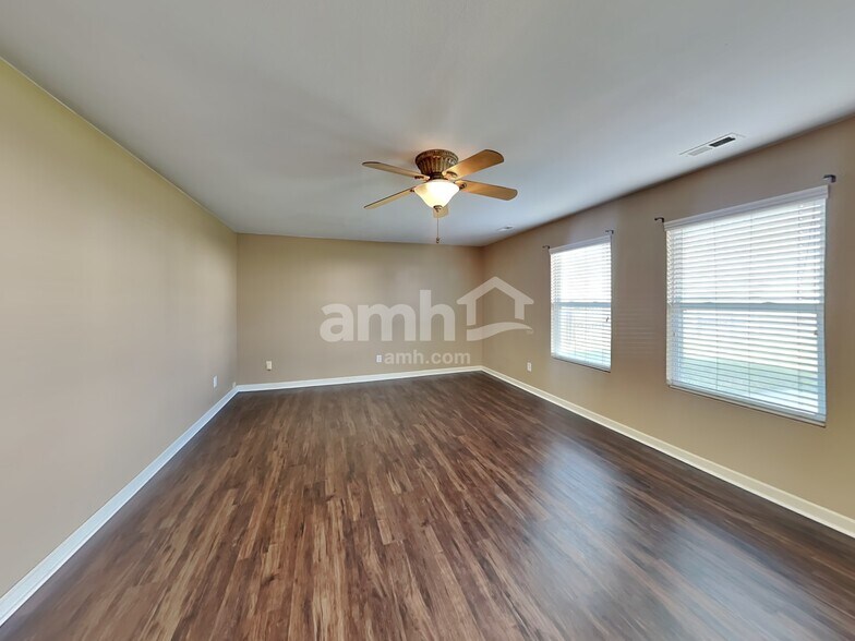Building Photo - 1836 Meadow Crossing Dr