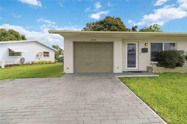 Building Photo - 5616 NW 48th Way