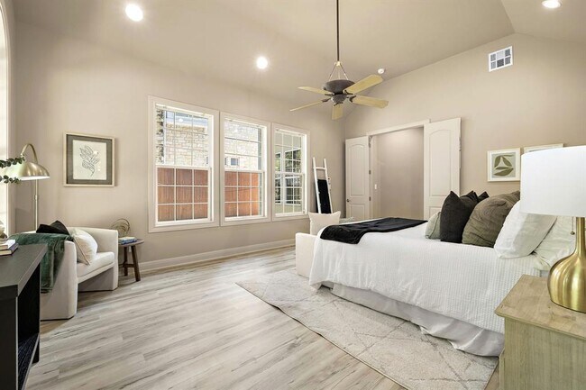 Building Photo - 3508 Red River St