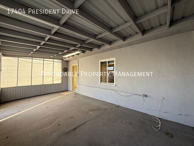 Building Photo - 17404 President Dr