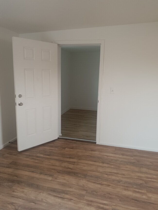 Building Photo - 6245 Margray Dr