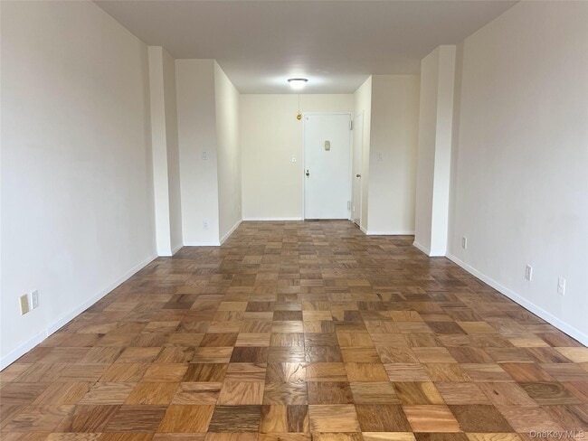 Building Photo - 30 Lake St