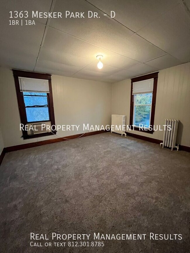 Building Photo - 1 Bedroom, 1 Bath Apartment Overlooking He...