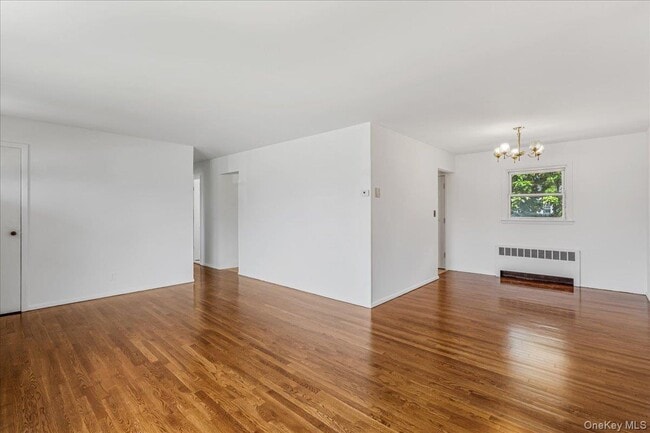 Building Photo - 19 Dakota St