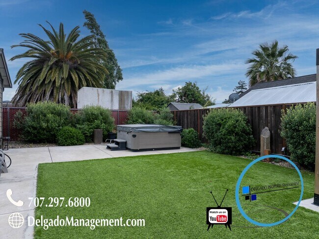 Building Photo - Mid-Century style combined with a great backyard!