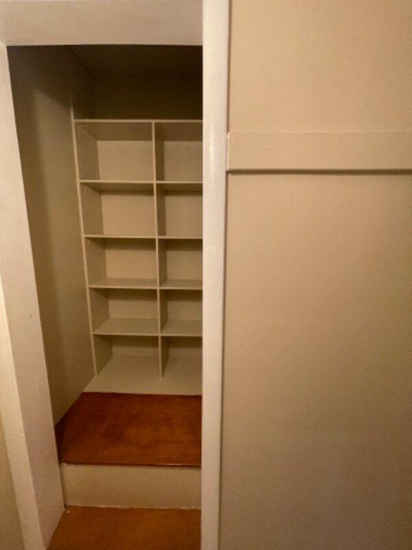 Building Photo - 44 Brookdale Park