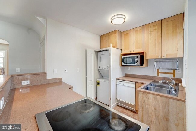 Building Photo - 4607 N Carlin Springs Rd