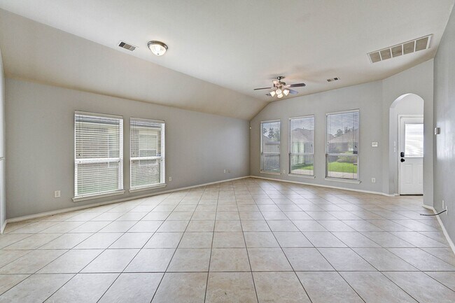 Building Photo - 18923 Bluestone Hollow Ln