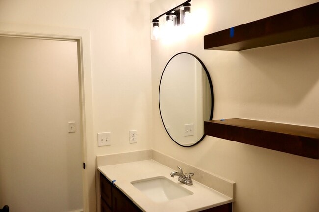 Building Photo - Brand New Home Shawnee OK