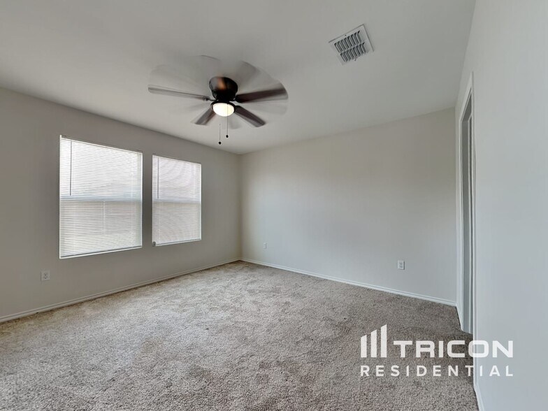 Building Photo - 1125 Waggoner Dr