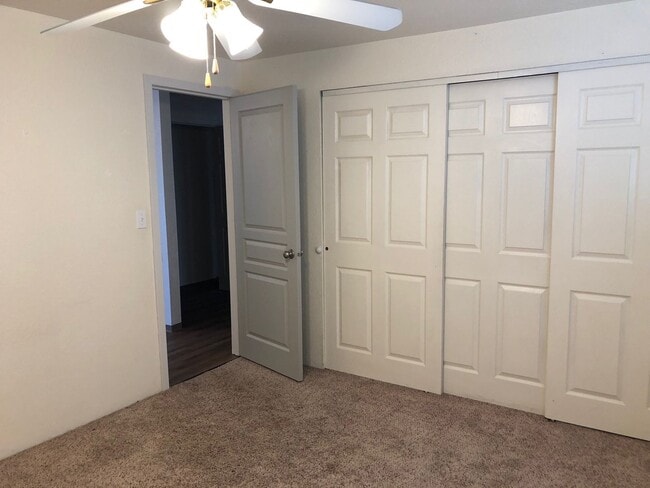 Building Photo - Cozy Condo on the Westside!