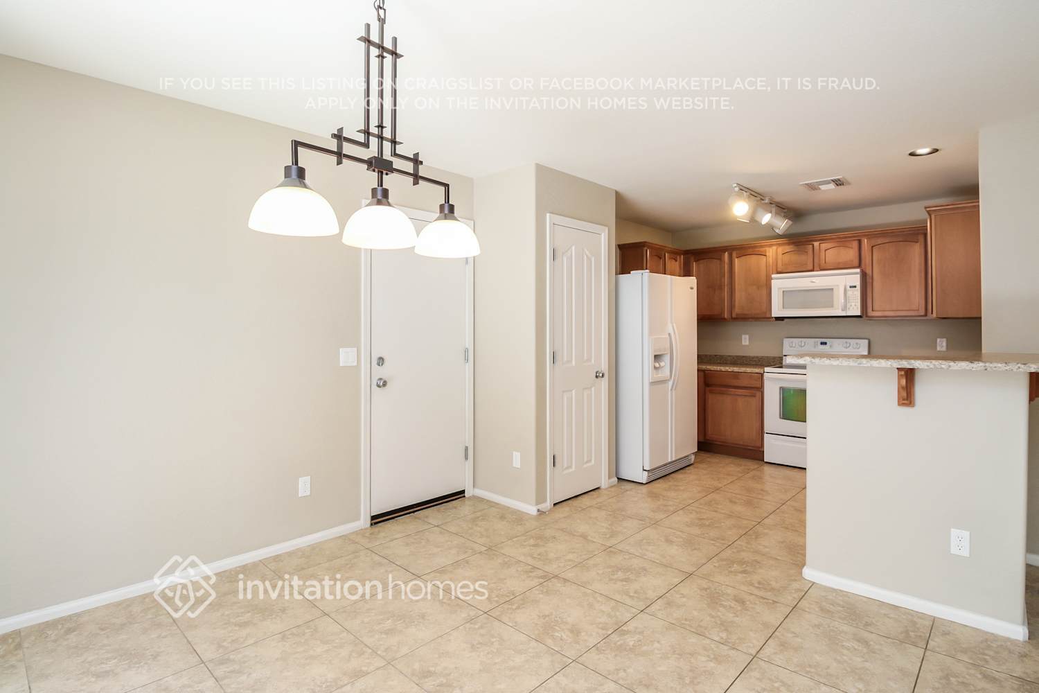 Building Photo - 1039 S Deerfield Ln