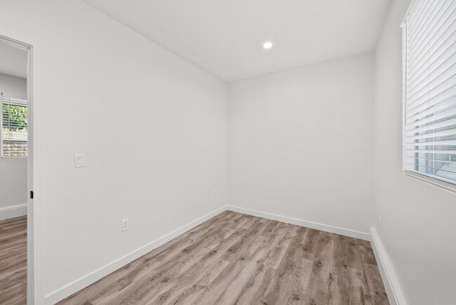 Building Photo - 27477 Pamplico Dr