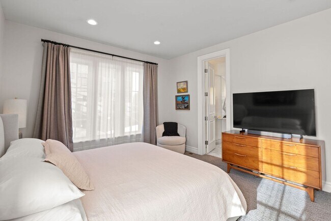 Building Photo - Stout Street 2 BDR at Curtis Park