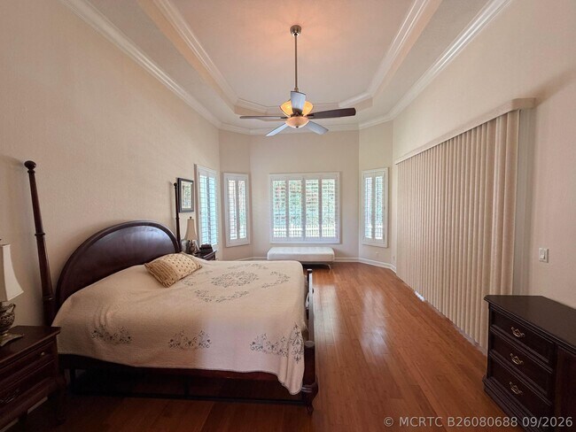 Building Photo - 403 NW Lyndhurst Ct