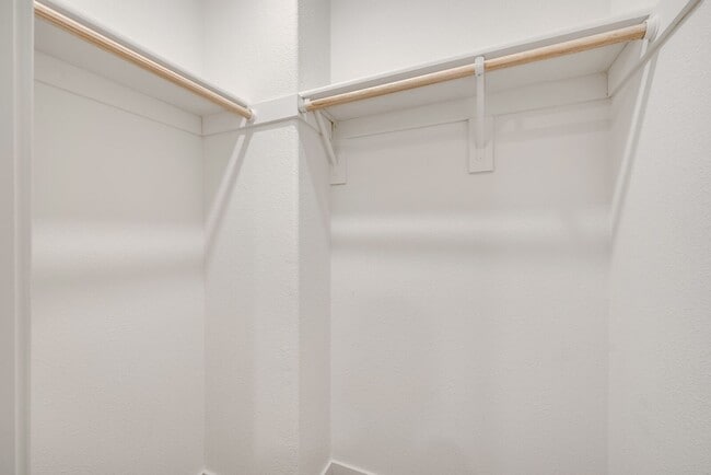 Building Photo - 4053 Dover St