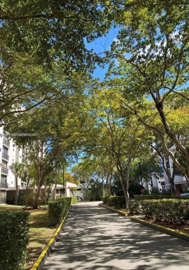 Building Photo - 16909 N Bay Rd