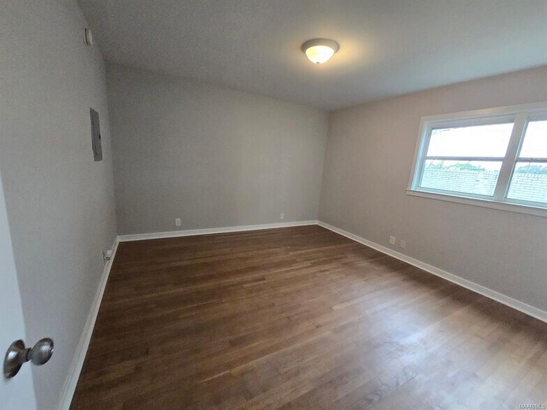 Building Photo - 3723 Wesley Dr