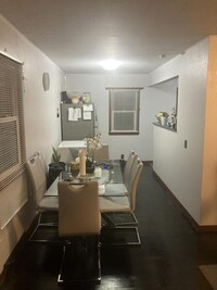 Building Photo - 529 S Jackson St