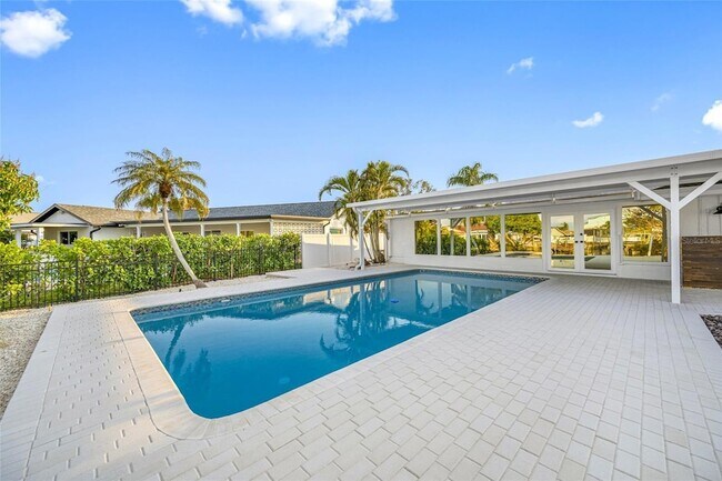 Building Photo - 1029 Bal Harbour Dr
