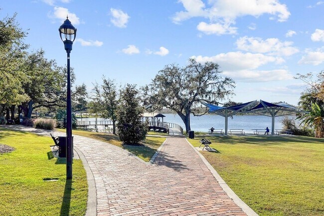 Building Photo - 161 Prairie Falcon Dr