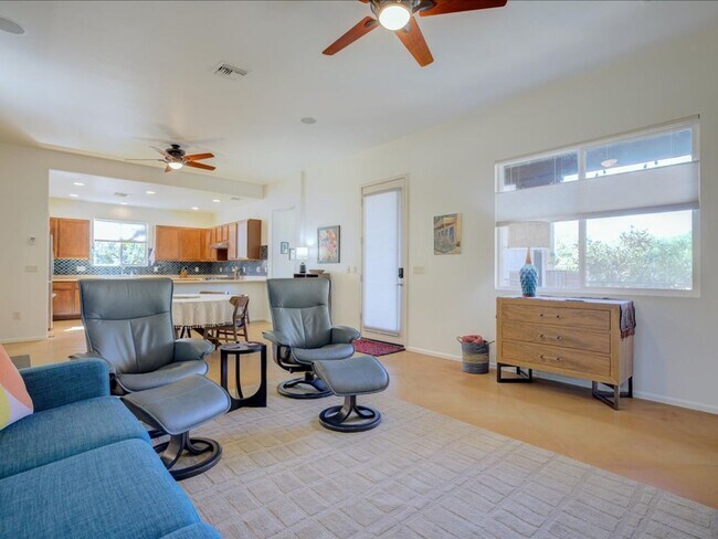 Building Photo - 10570 E Eleanor Maldonado Pl