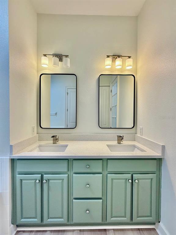 Building Photo - 8614 Miramar Terrace Cir