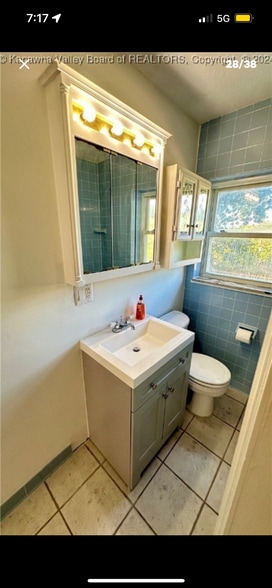 Building Photo - 1245 Woodland Dr