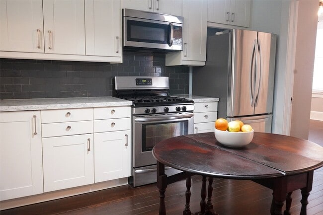 Building Photo - 2826 Avenue P 1/2