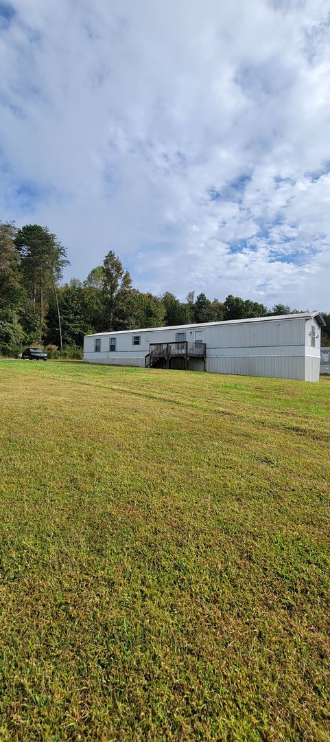 Building Photo - Ready to Move in