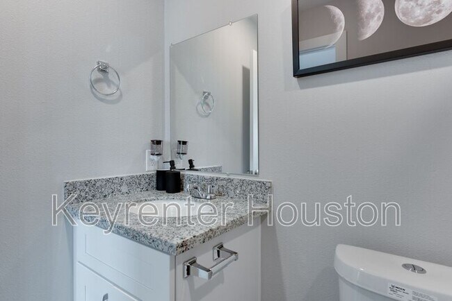 Building Photo - 7954 Sayers St