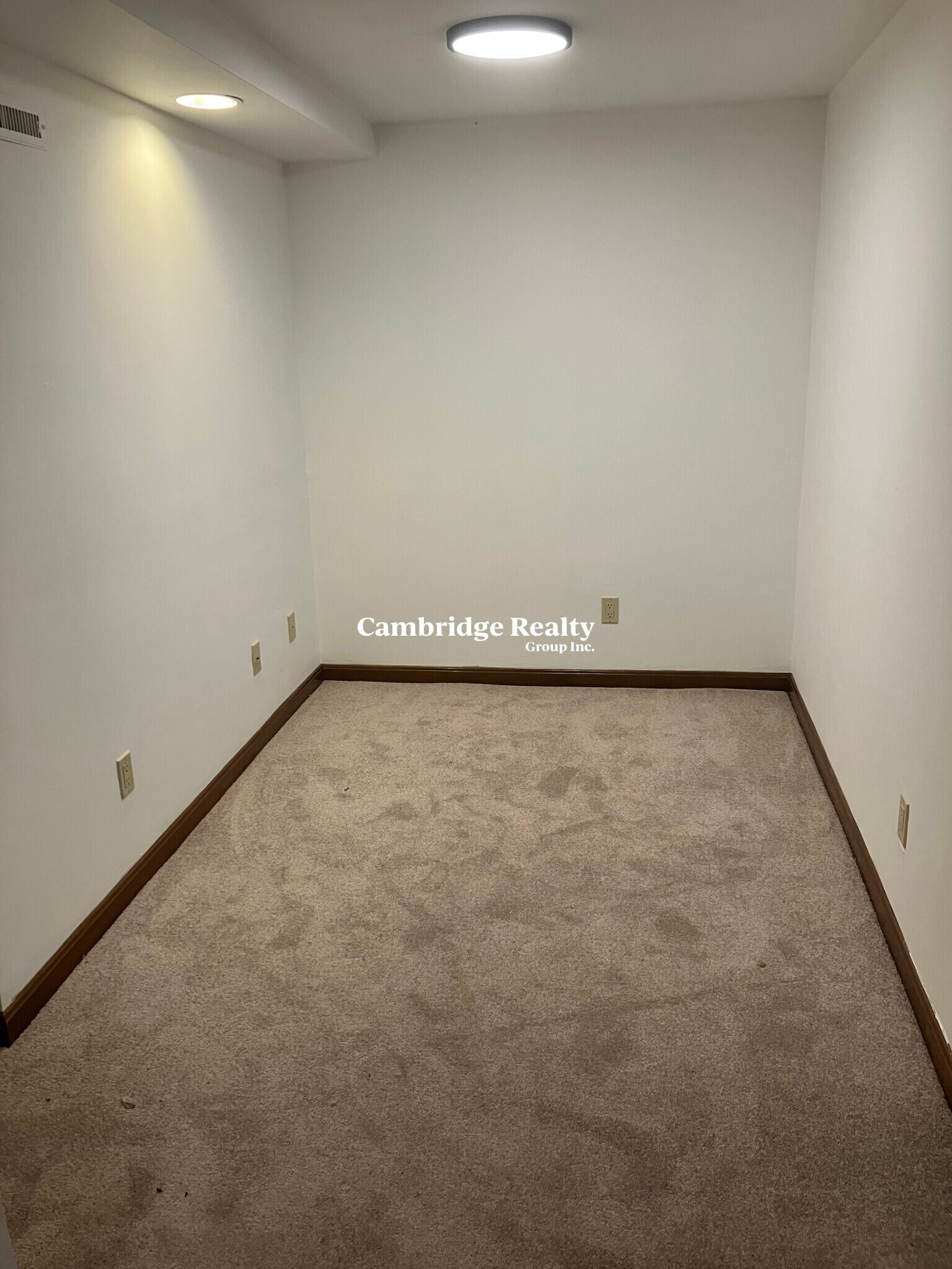 Building Photo - 175 Summer St