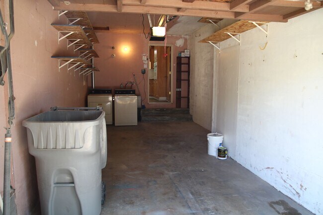 Building Photo - 4120/4122 Canby Way