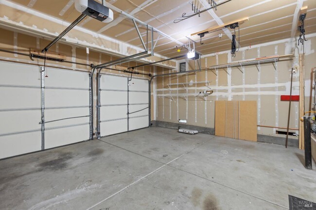 Building Photo - 1734 Zinfandel Dr