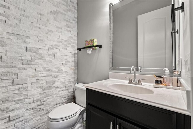 Building Photo - 520 Lanark Ct