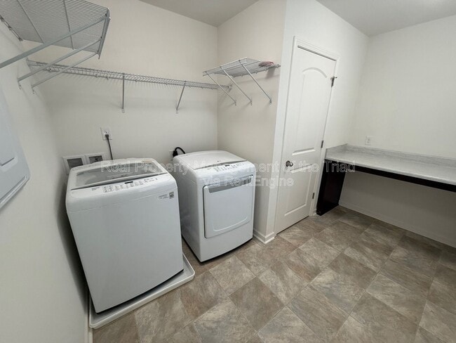 Building Photo - 4670 Wesmar Ct