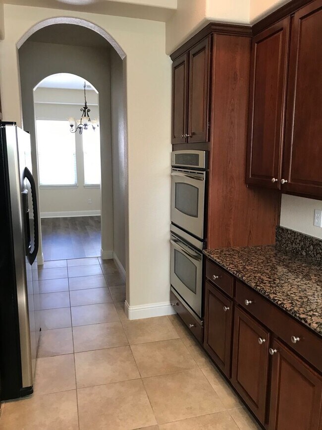 Building Photo - Two Story Home in Somersett Vue Community