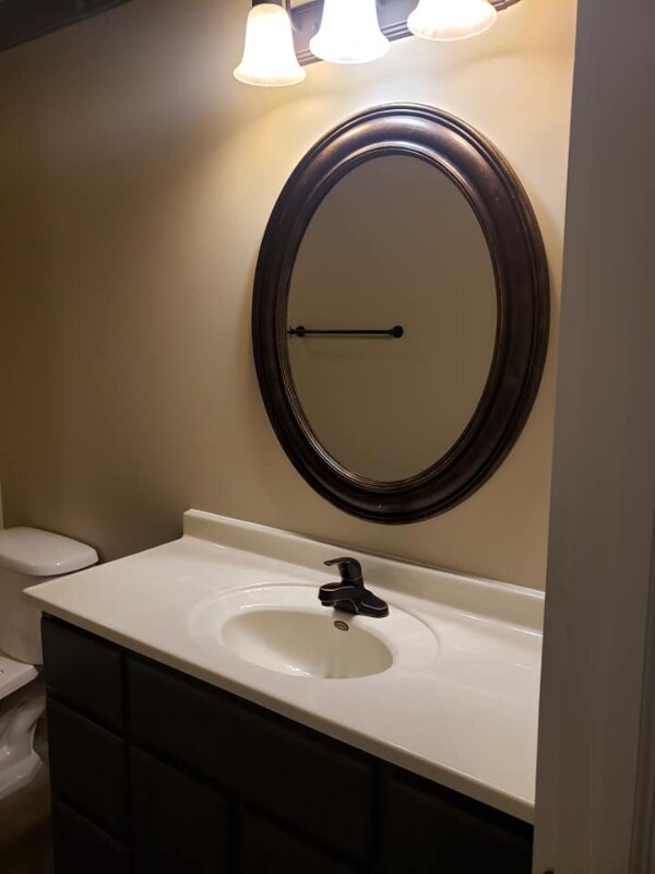 Building Photo - 411 Brady St