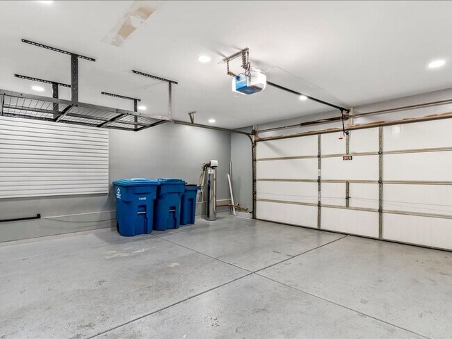 Building Photo - 11145 Alora St