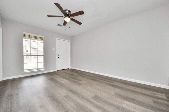 Building Photo - 4114 Fairgreen Ln
