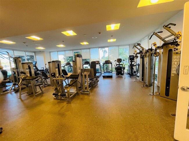 Building Photo - 20281 E Country Club Dr