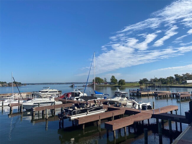 Building Photo - 802 Faison Ct