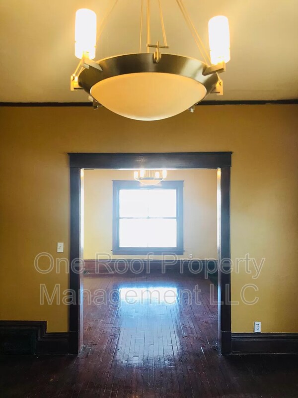 Building Photo - 2635 Victor St