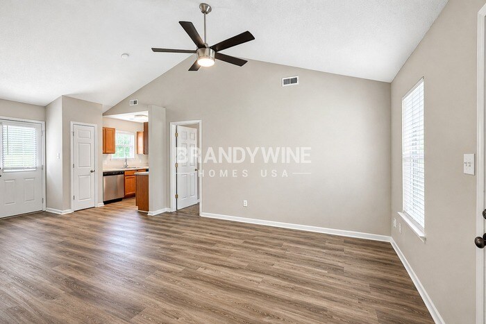 Building Photo - 1735 Thriftwood Dr