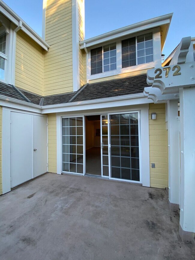 Building Photo - Live in Benicia Marina, Boat views from Deck