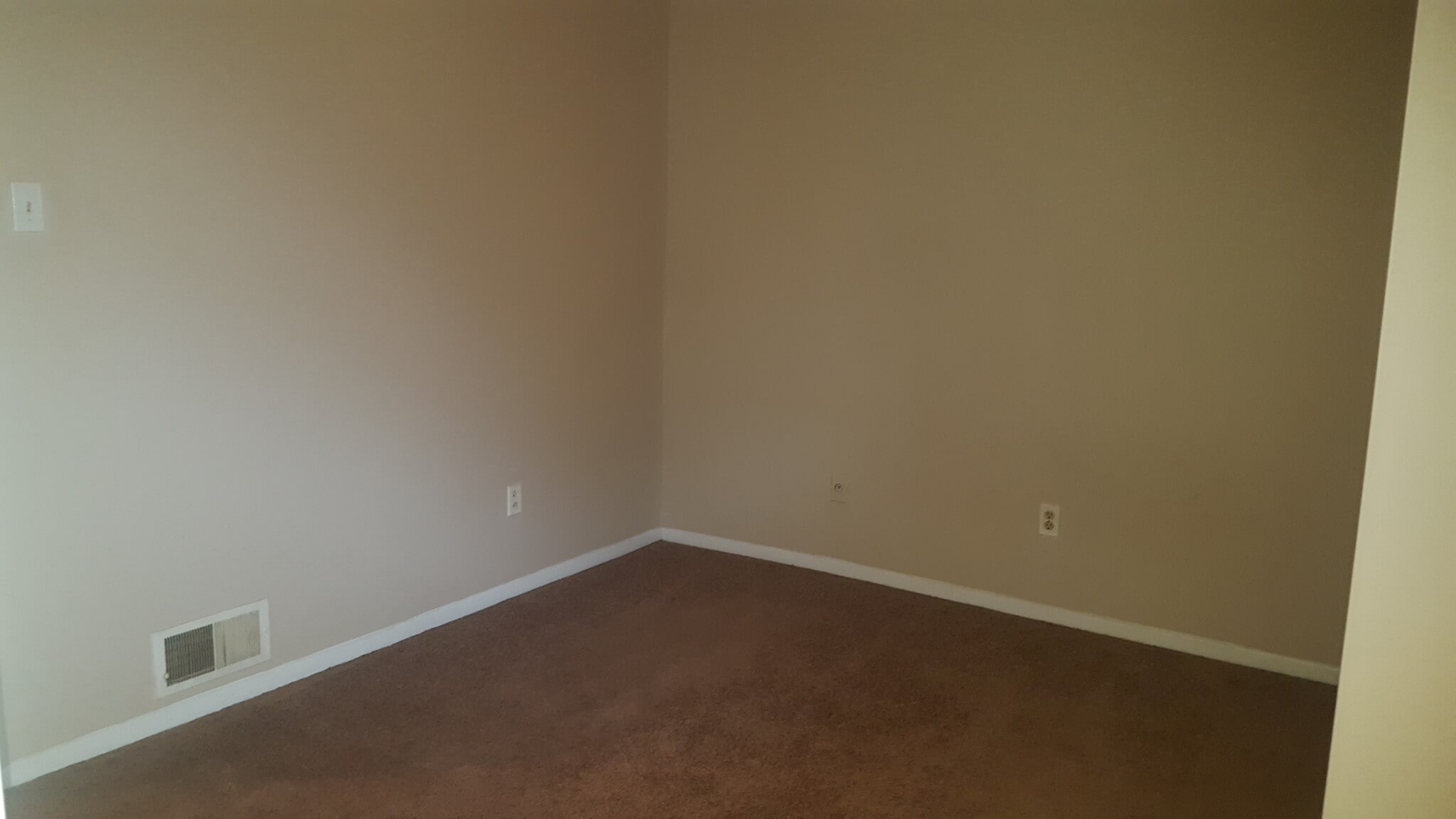 Building Photo - 1114 Johnson Ave