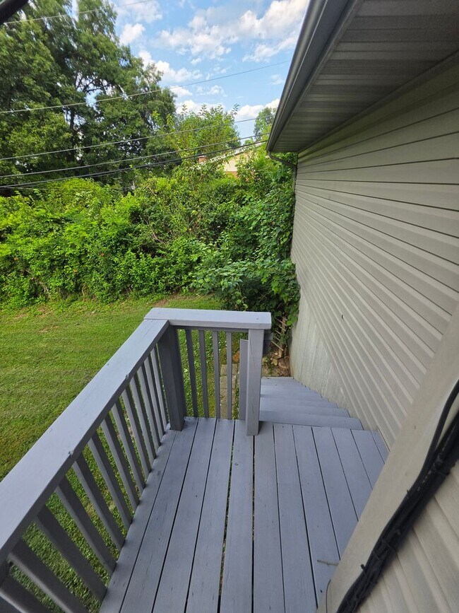 Building Photo - 4209 Defoe Dr