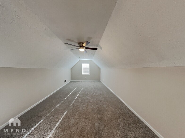 Building Photo - 204 Eagles Crest Ct