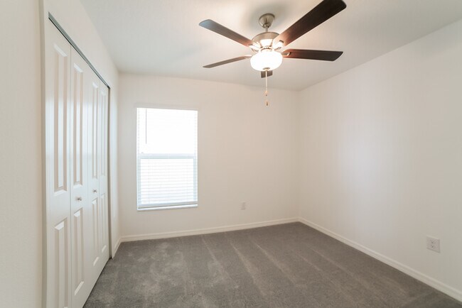 Building Photo - 4124 84th Ct E