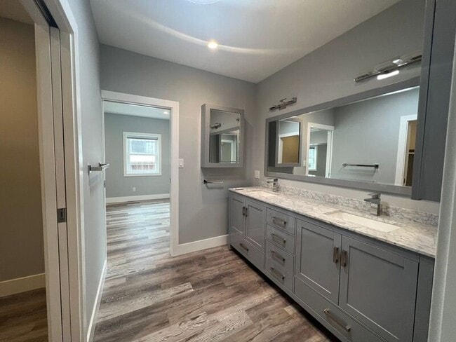 Building Photo - 3226 Fernside Blvd